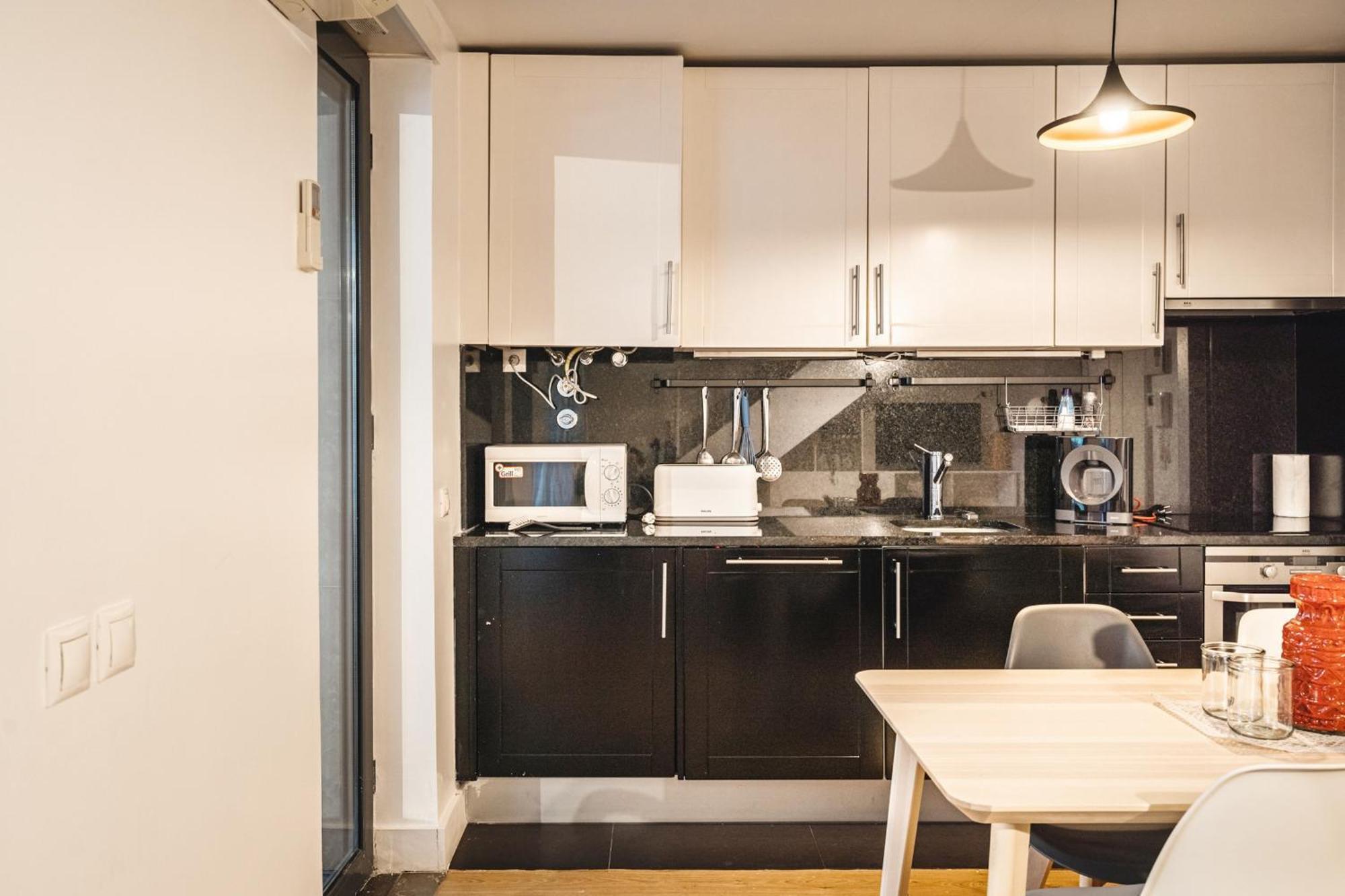 Apartment Akicity Amoreiras Moon Lissabon