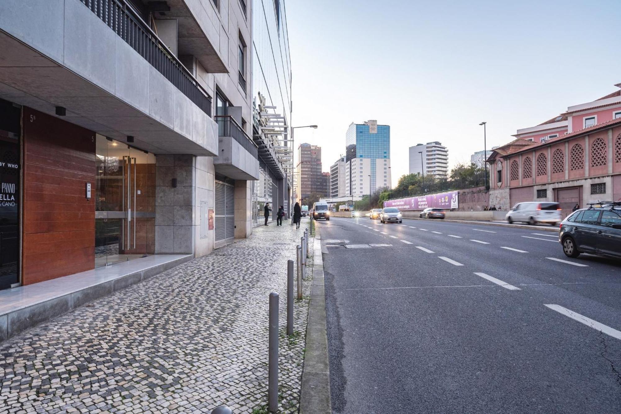 Akicity Amoreiras Moon Apartment