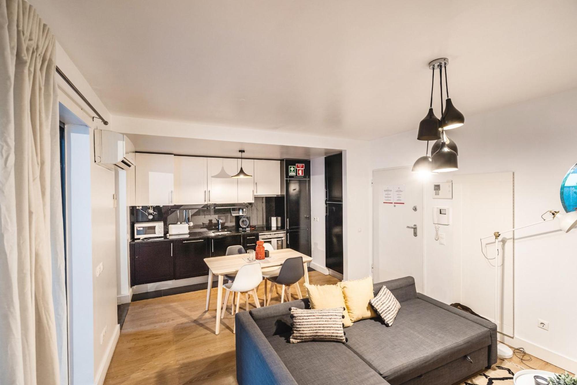 Apartment Akicity Amoreiras Moon Lissabon